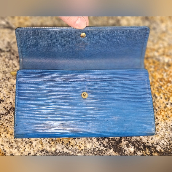 Louis Vuitton Blue Women's Bag - Picture 7 of 16